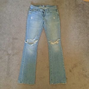 A&F Distressed Jeans 2L