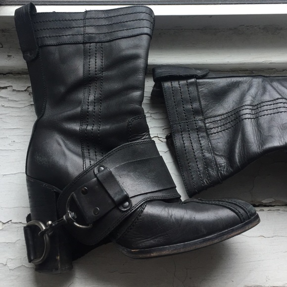 Diesel boot