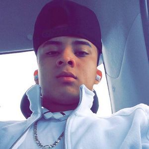 Meet your Posher, Jhonathan