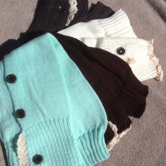 Knit & Lace Leg Warmers (2 Colors) - Picture 2 of 6