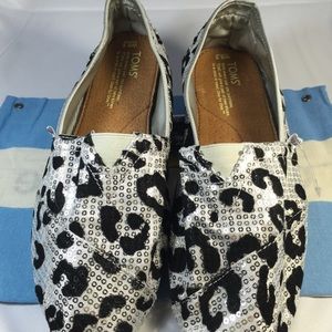 Toms Special Edition Women Leopard print size 9.5