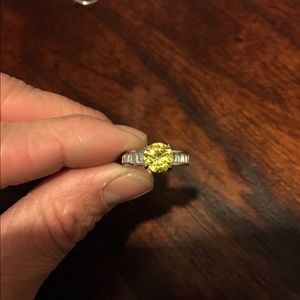 Beautiful Topaz Ring Size 7