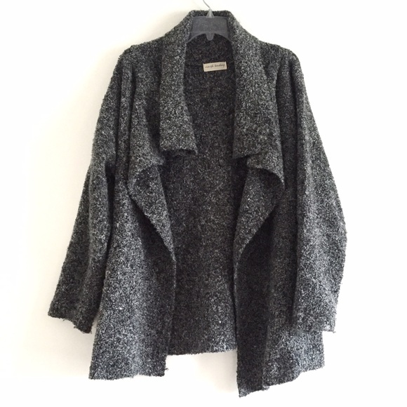 Forever 21 Sweaters - 💘HOST PICK💘GREY OPEN DRAPEY CARDIGAN