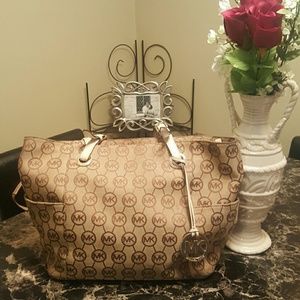 Michael Kors Shoulder Bag