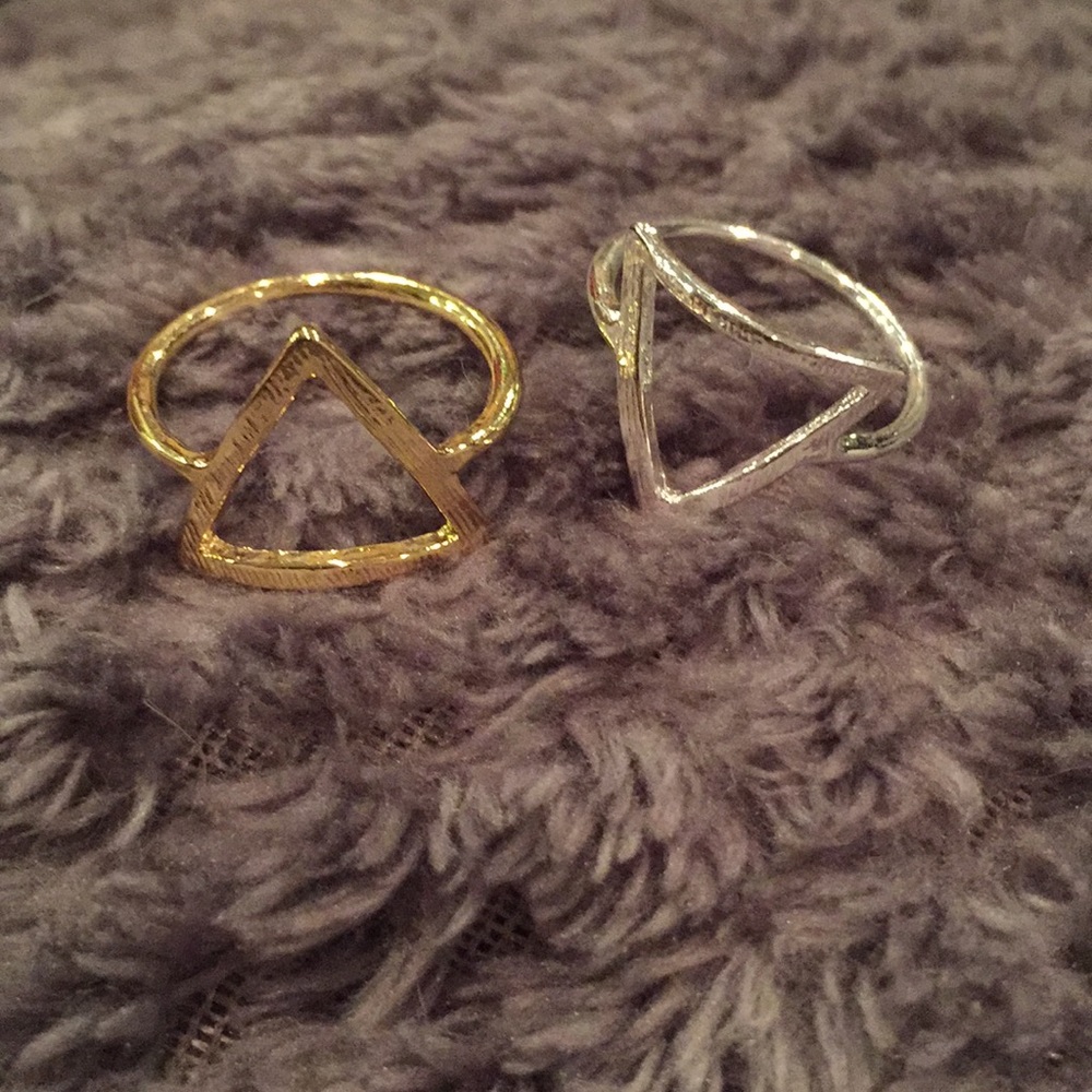 Triangle ring - Picture 3 of 3