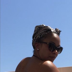 Meet your Posher, Rhonda