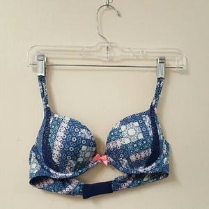 Victoria's Secret Body By Victoria push up bra
