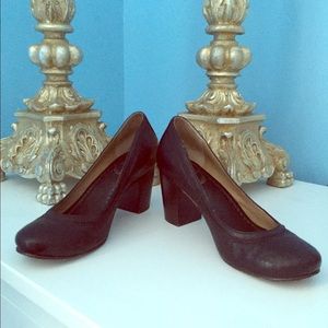Black Leather Frye Pumps