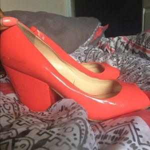 Peep toe heels!!