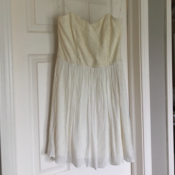 Strapless dress