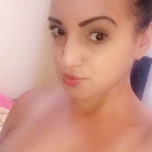 Meet your Posher, Natisia