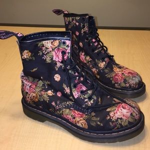 Dr. marten floral 1480 boot size 8