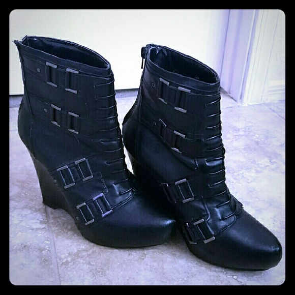 Carlos Santana Low boots