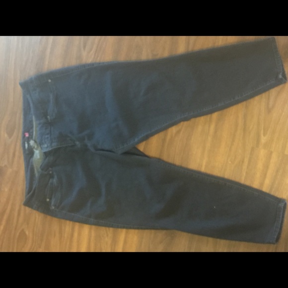 Torrid size 26 skinny jeans