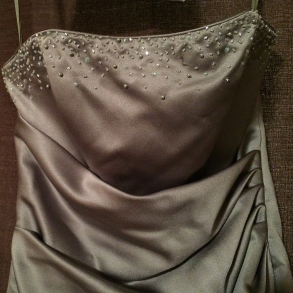 Formal/bridesmaid dress - Picture 2 of 4