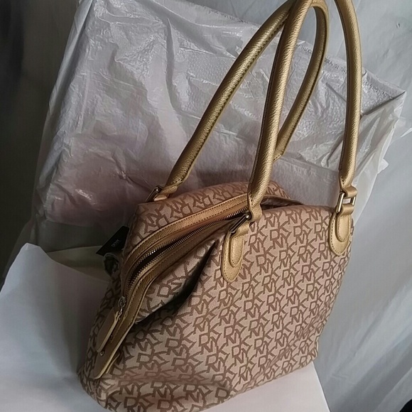 Purse - Picture 4 of 4