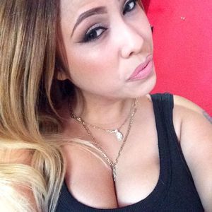 Meet your Posher, Gloria