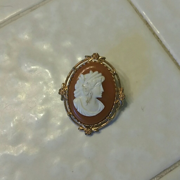 Vintage Cameo