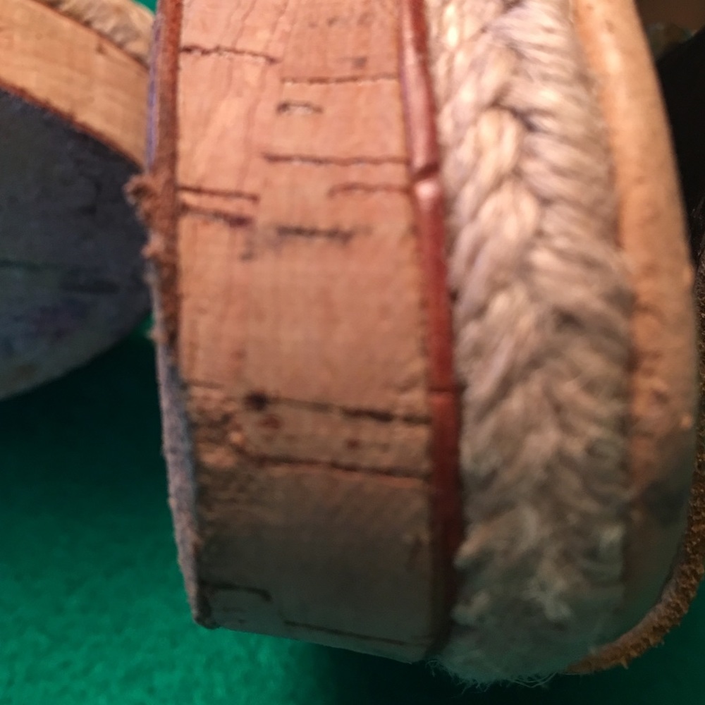 Heels - Picture 2 of 3