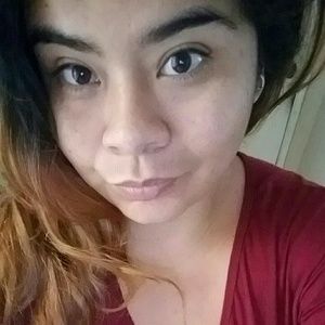 Meet your Posher, Alicia