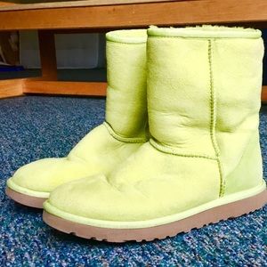 UGG Women's Classic Short Boots