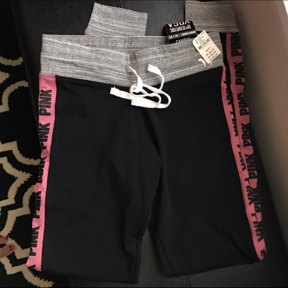 NWT PINK XS CAMPUS LEGGINGS
