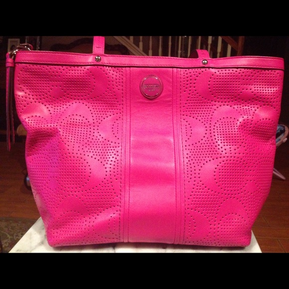 Authentic Coach** - Picture 1 of 3