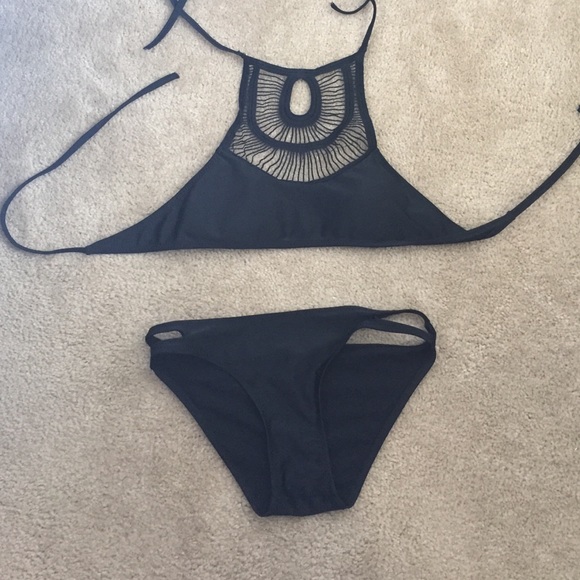 High neck swimsuit - Picture 1 of 3