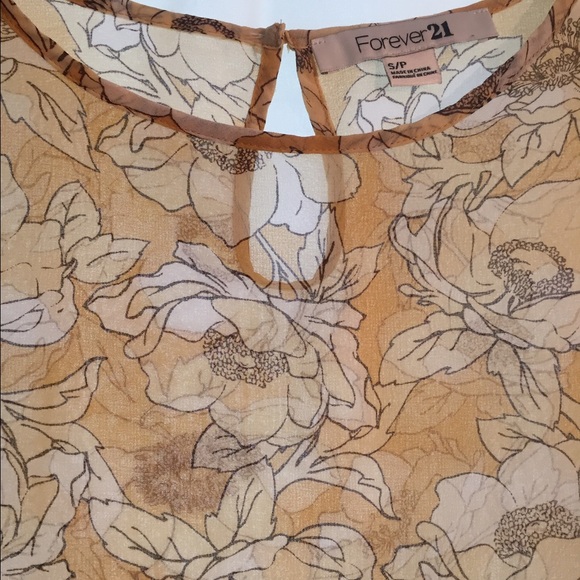 Sheer, patterned blouse - Picture 2 of 3