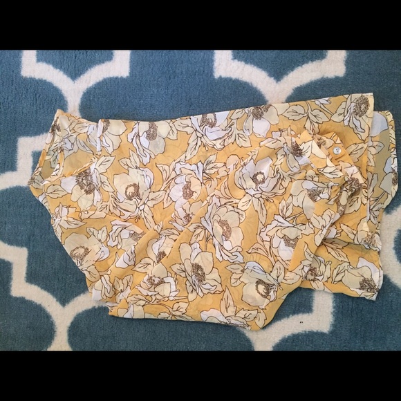 Sheer, patterned blouse - Picture 3 of 3