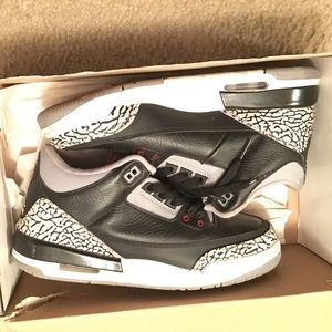 ❗️BLACK JORDAN CEMENT 3's ❗️❗️PRICE REDUCTION😊