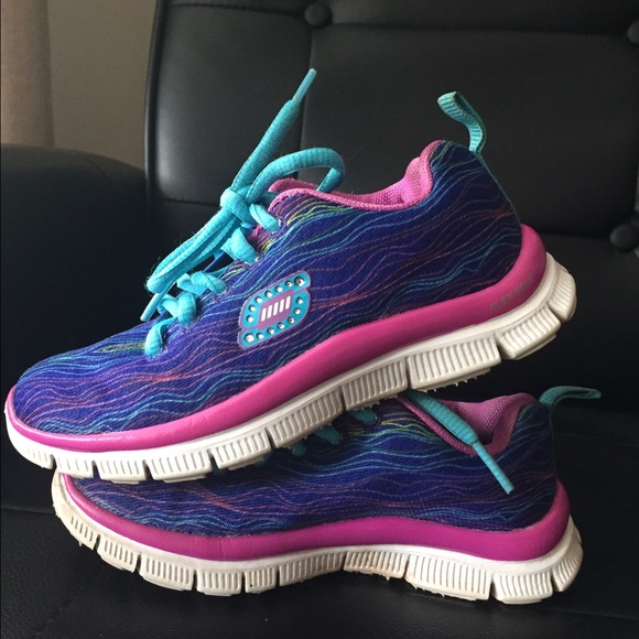 Skechers foam shoes