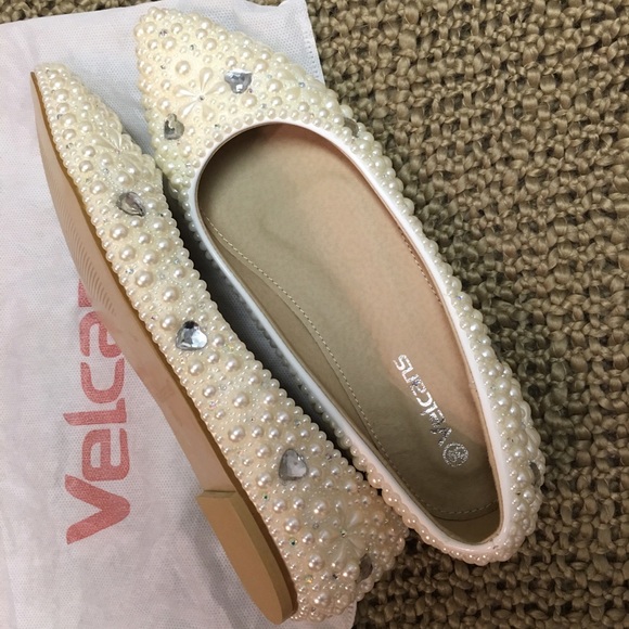 Flats - Picture 3 of 3