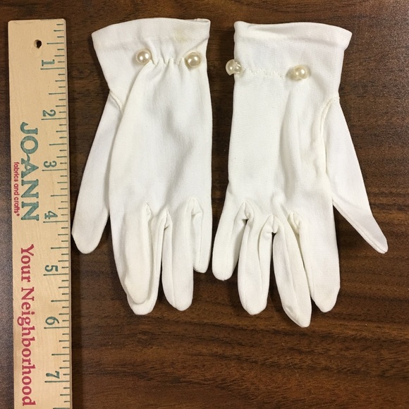 Childs stretch nylon Vintage gloves. Great cond