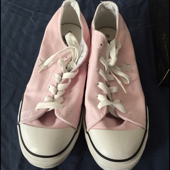 Converse pink women's 8.5