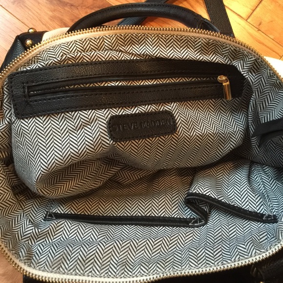 Current style Steve Madden Bag - Picture 4 of 4