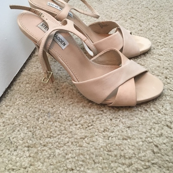Steve Madden suede heels nude size 8 - Picture 2 of 4