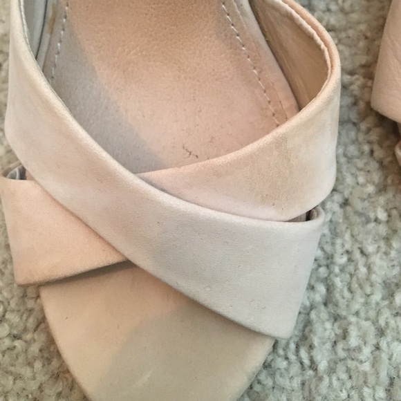 Steve Madden suede heels nude size 8 - Picture 3 of 4