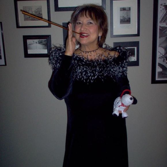 Meet your Posher, Cynthia - Picture 1 of 1