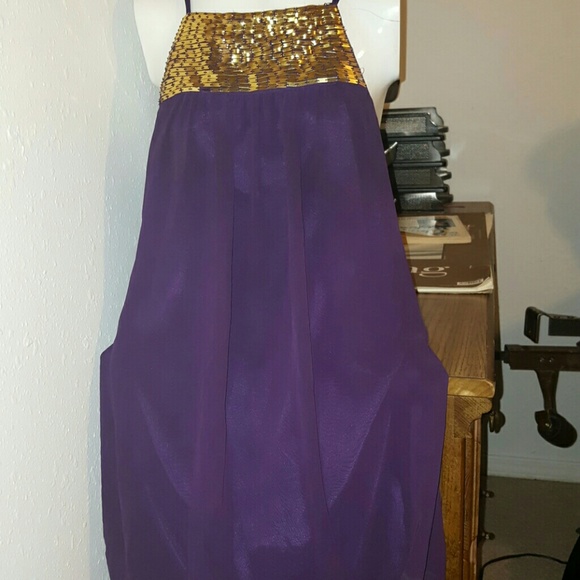 B. Darlin balloon bottom midi.