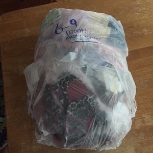 Tons of baby clothes!!