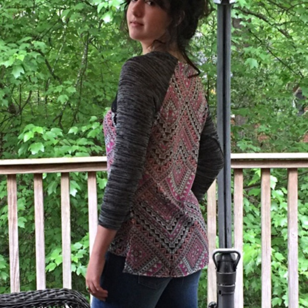 Pretty blouse LAST ONE CLEARANCE - Picture 6 of 6