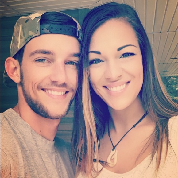 Meet your Posher, Mackenzie - Picture 3 of 4