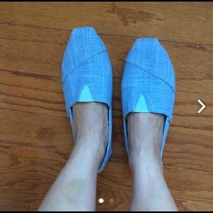 Toms light blue