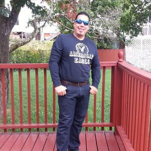 Meet your Posher, Carlos