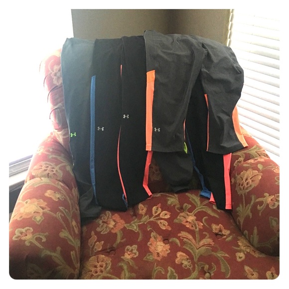 UnderArmour 4 pairs of running pants