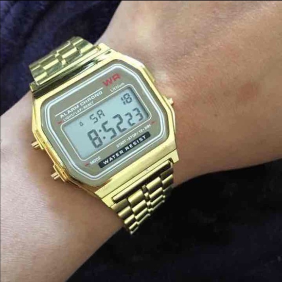 Retro Watch, SIMILAR to the 80's Casio - Picture 3 of 7