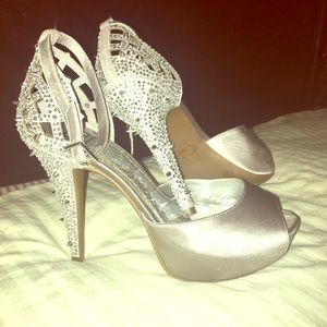 Gianni Bini silver shoes