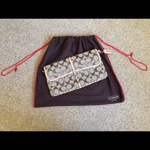 NWOT brown signature coach clutch