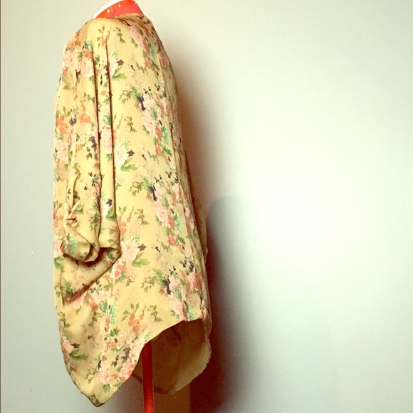 Kimono with floral print